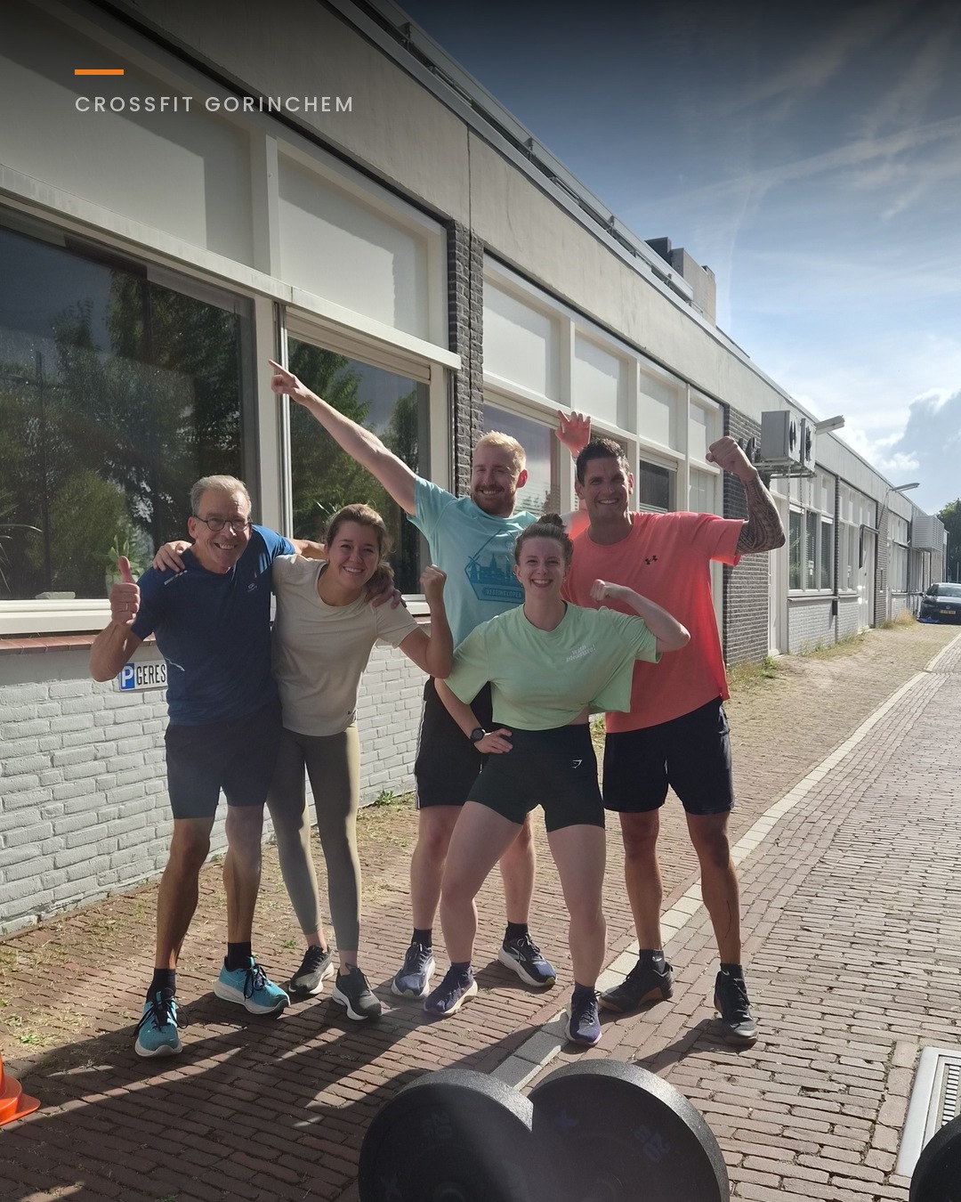 Bootcampgroep traint buiten voor de box aan de Schelluinsevliet in Gorinchem