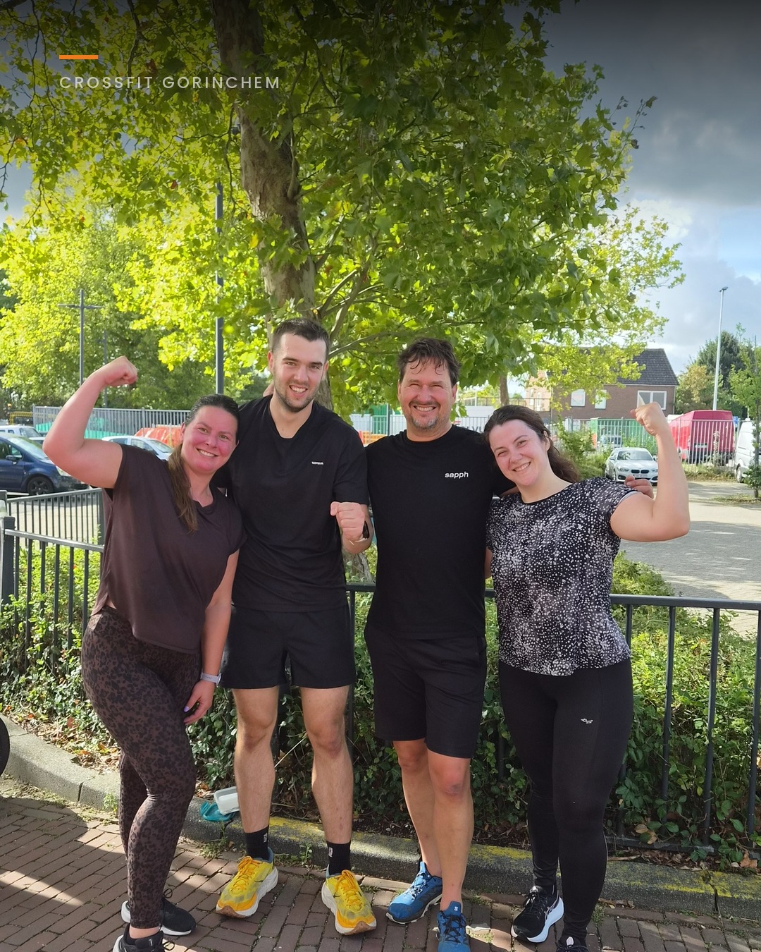 Bootcampgroep in het Lingebos bij Gorinchem tijdens een training met kettlebells